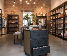 Cargar imagen en el visor de la galería, CAJONERA DETROIT 3 CAJONES
